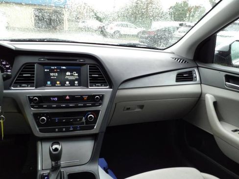 Used 2016 Hyundai Sonata SE FWD image 12