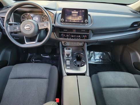 Used 2024 Nissan Rogue SV FWD image 13