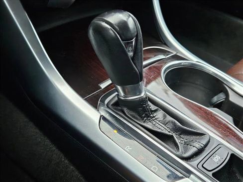Used 2016 Acura TLX FWD image 11