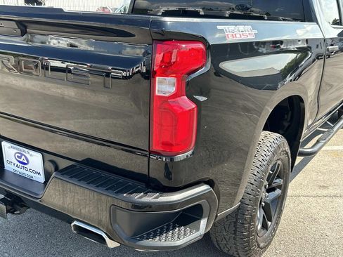 Used 2019 Chevrolet Silverado 1500 Custom Trail Boss w/ Custom Convenience Package image 12