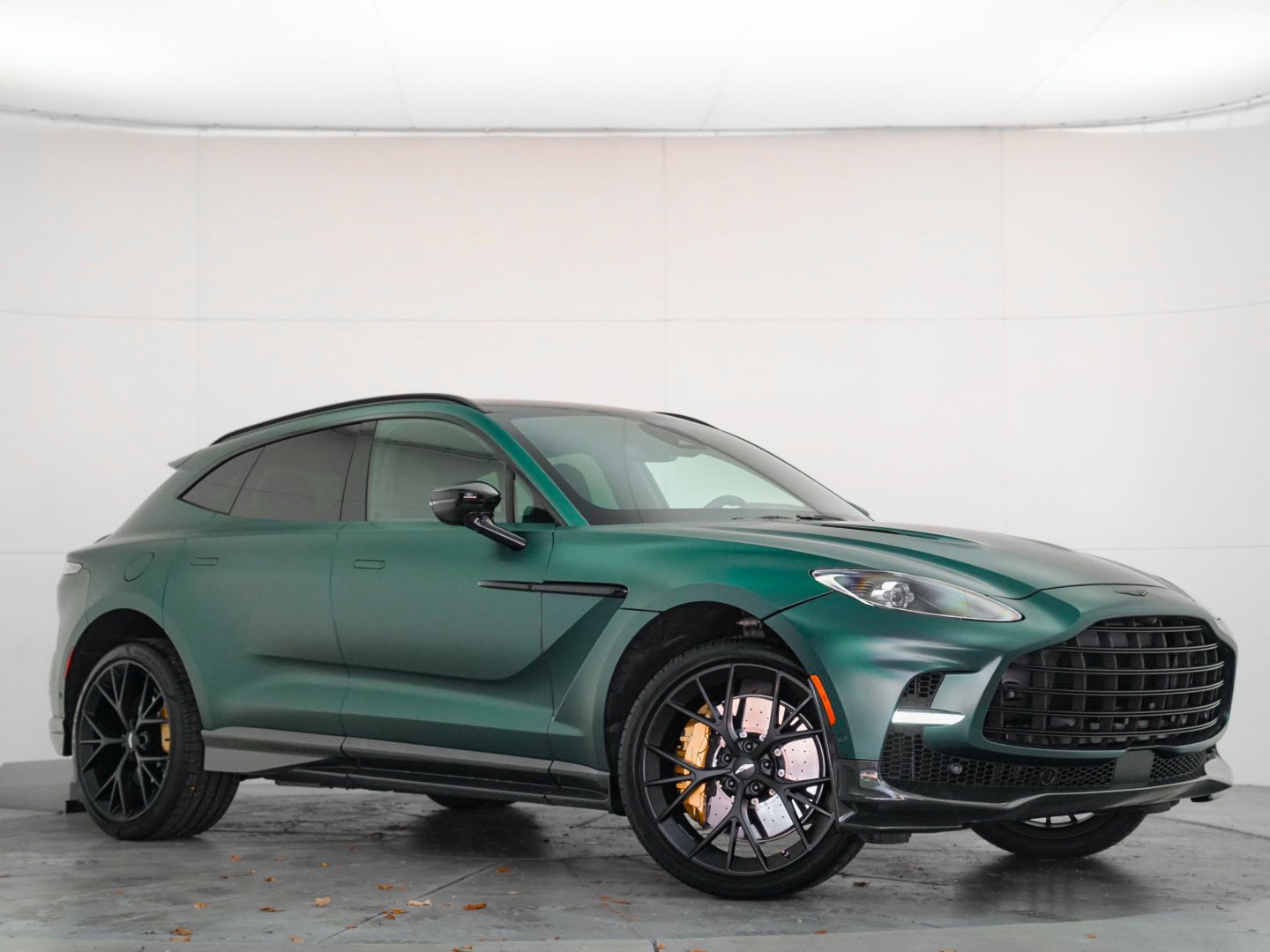 Used 2025 Aston Martin DBX 707 AWD/4WD image 1