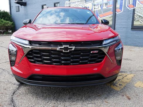 New 2026 Chevrolet Trax RS FWD image 2
