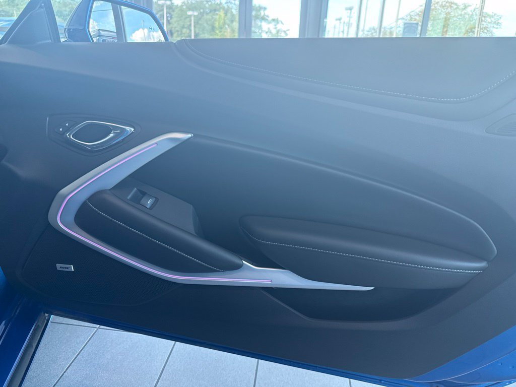 Used 2017 Chevrolet Camaro SS RWD image 28