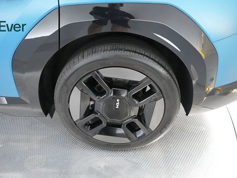 Used 2024 Kia EV9 GT-Line AWD/4WD image 19
