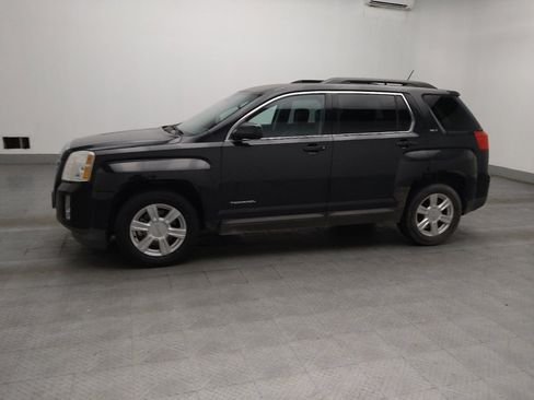 Used 2014 GMC Terrain SLT w/ Safety Package FWD image 2