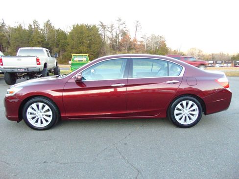 Used 2013 Honda Accord Touring image 26
