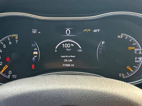 Used 2017 Jeep Grand Cherokee Overland w/ Jeep Active Safety Group image 24