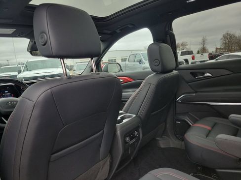 Certified 2024 Chevrolet Traverse RS AWD/4WD image 33