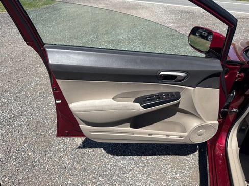 Used 2011 Honda Civic LX image 25