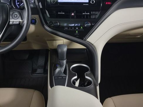 Used 2024 Toyota Camry LE w/ Convenience Package FWD image 26