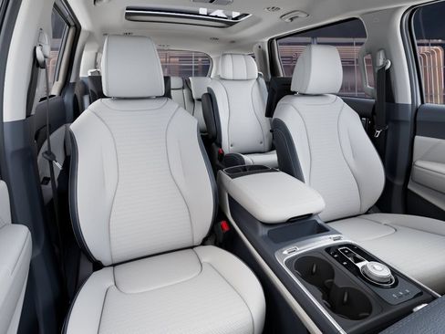 New 2026 Kia Carnival SX Prestige FWD image 15