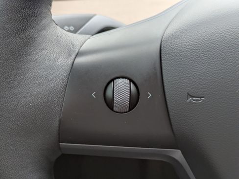 Used 2022 Tesla Model 3 Performance image 25