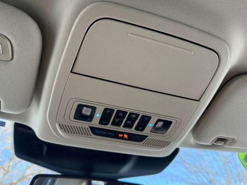 Used 2021 Ford Explorer Limited w/ Hybrid Equipment Group 310A image 17