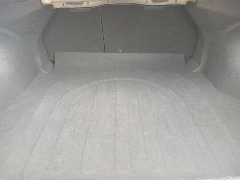 Used 2021 Hyundai Elantra Limited FWD image 16