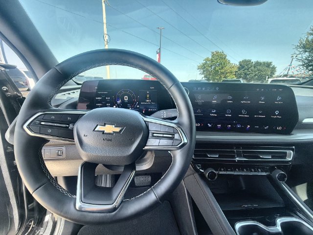 Certified 2026 Chevrolet Traverse LT w/ Driver Confidence Package FWD image 11