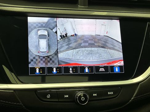 Certified 2021 Buick Encore GX Essence w/ Advanced Technology Package image 6