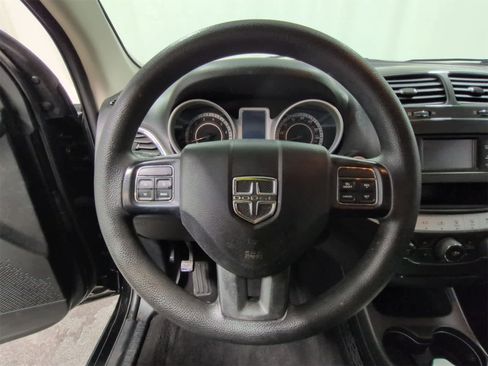 Used 2018 Dodge Journey SE image 23