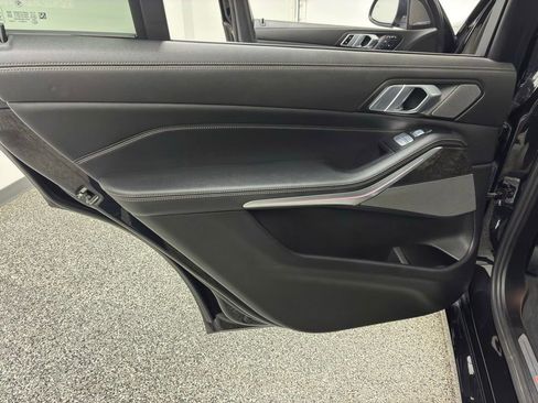 Used 2023 BMW X7 xDrive40i w/ Premium Package image 38