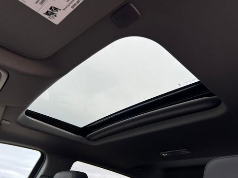 New 2026 GMC Sierra 1500 SLT w/ SLT Premium Plus Package image 8