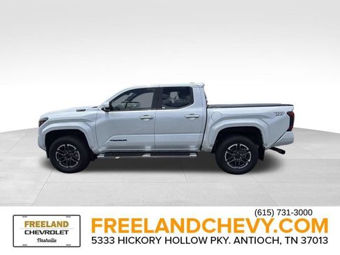 Used 2024 Toyota Tacoma TRD Sport w/ TRD Sport Upgrade Package AWD/4WD image 6