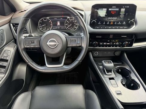 Used 2023 Nissan Rogue SL w/ SL Premium Package image 21