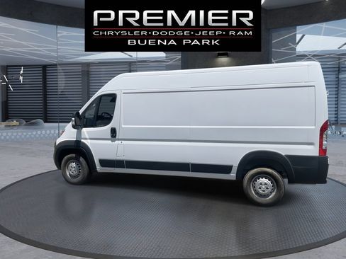 Used 2025 RAM ProMaster 2500 w/ Convenience Group FWD image 5