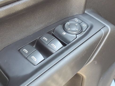Certified 2020 Chevrolet Silverado 1500 Custom w/ Custom Value Package AWD/4WD image 21