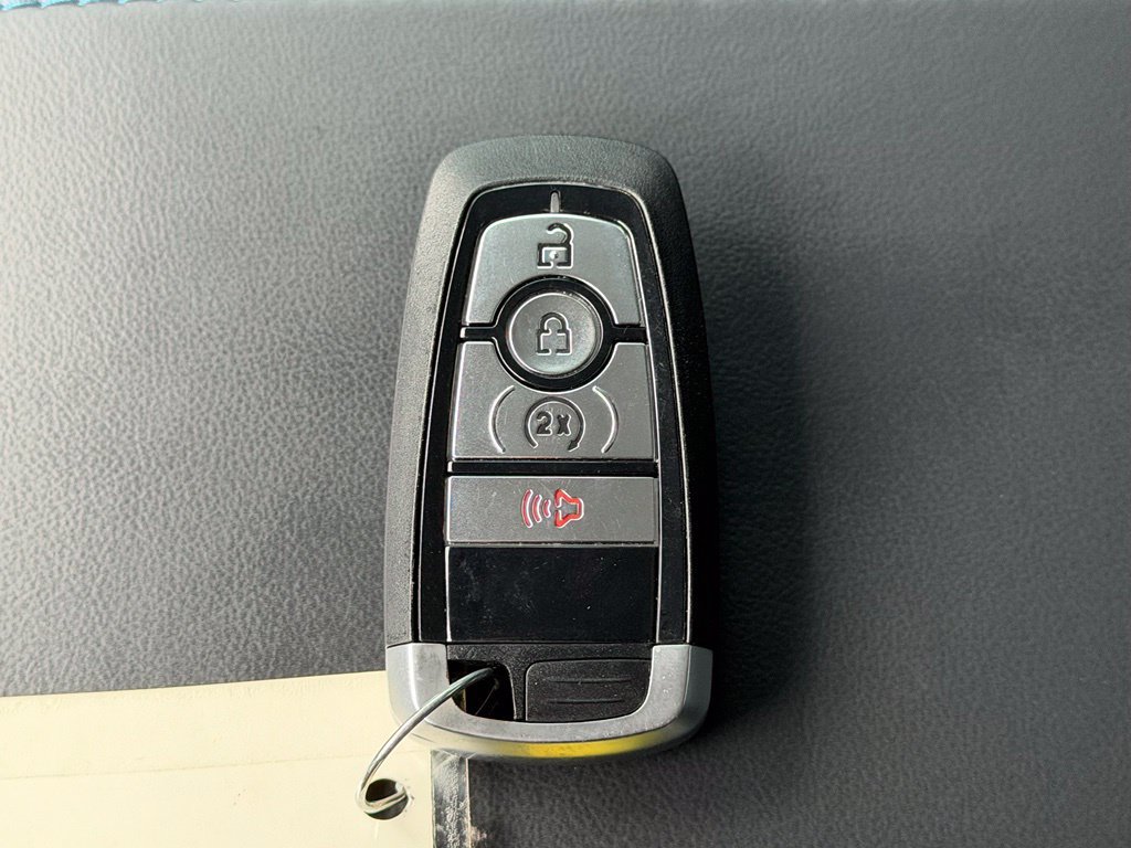 Used 2025 Ford Maverick Lobo AWD/4WD image 30
