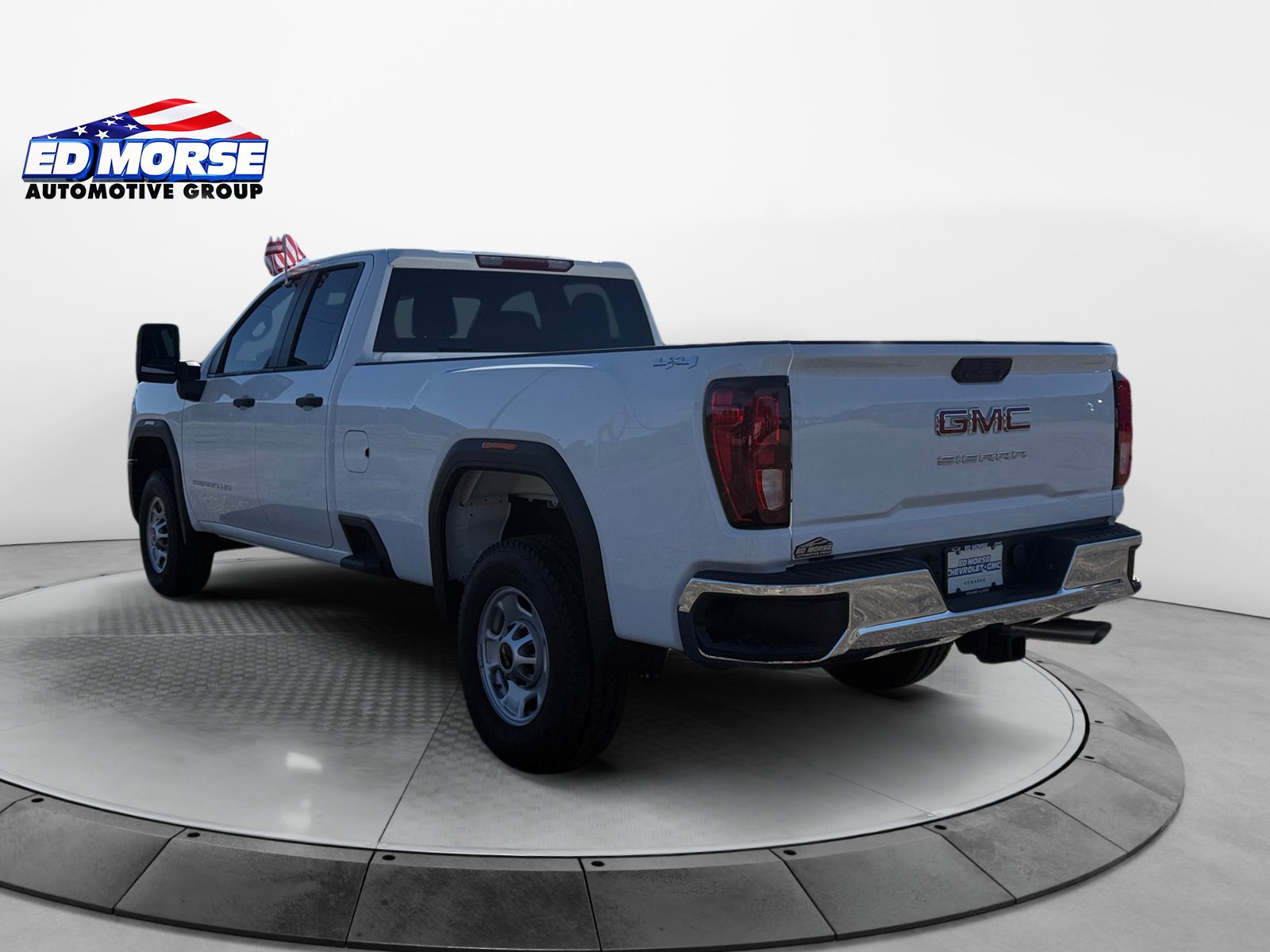 Used 2024 GMC Sierra 2500 Pro w/ Convenience Package AWD/4WD image 3