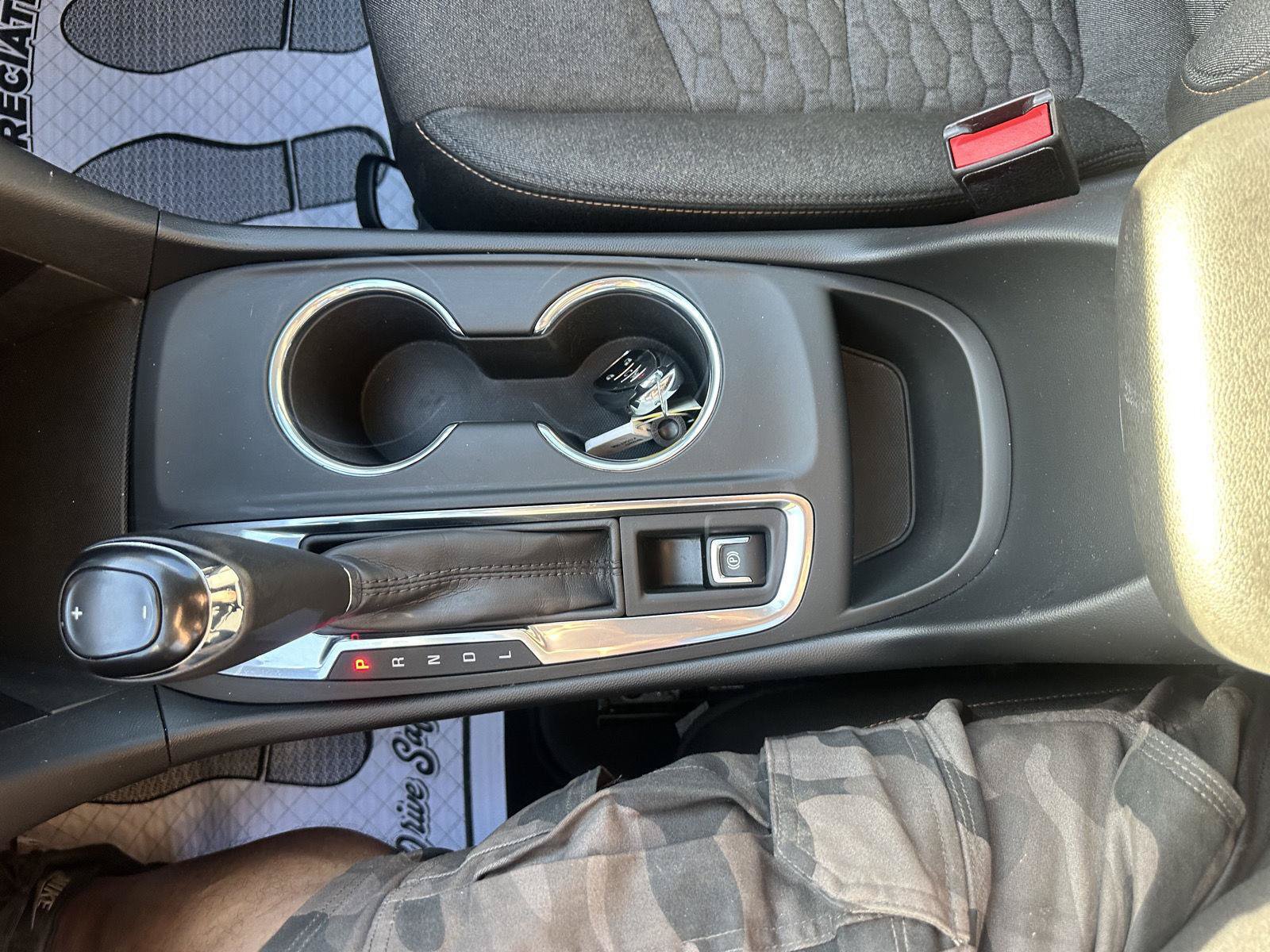 Used 2019 Chevrolet Equinox LT FWD image 26