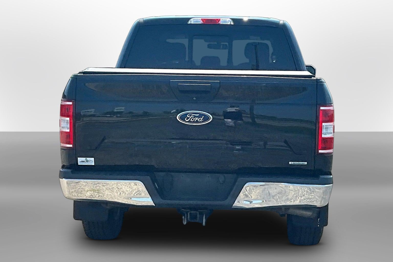Used 2018 Ford F150 XLT w/ Equipment Group 301A Mid AWD/4WD image 4