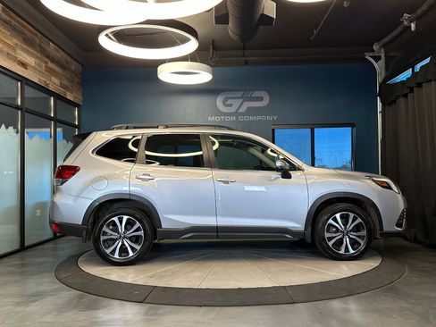 Used 2024 Subaru Forester Limited AWD/4WD image 2