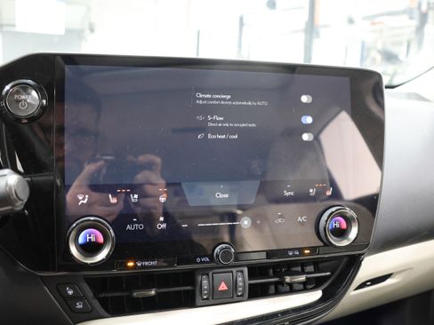 Used 2025 Lexus NX 450h+ AWD w/ Luxury Package image 27