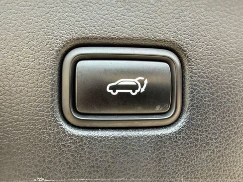 Used 2020 Hyundai Palisade SEL w/ Premium Package FWD image 26