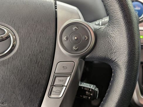 Used 2015 Toyota Prius V Five w/ Advanced Technology Package image 22