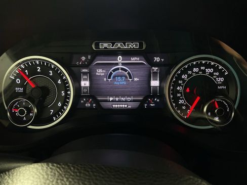 Used 2020 RAM 1500 Big Horn AWD/4WD image 25