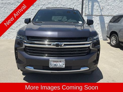Used 2023 Chevrolet Suburban LT RWD image 2