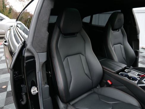 Used 2021 Lamborghini Urus image 40