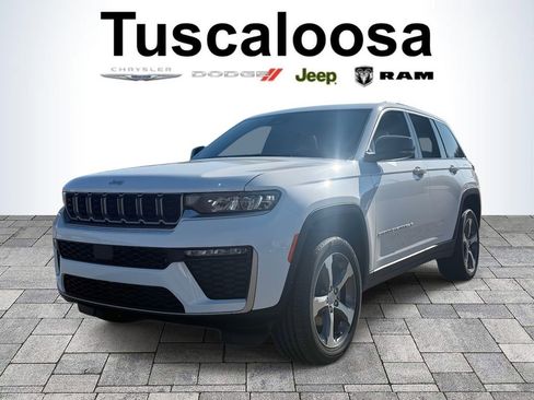 New 2026 Jeep Grand Cherokee Limited RWD image 3
