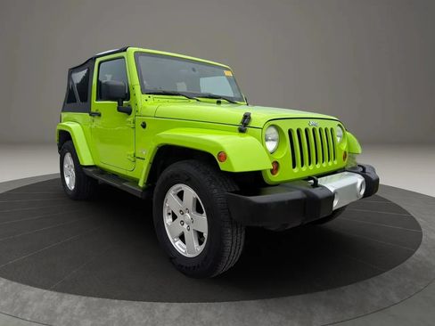 Used 2012 Jeep Wrangler Sahara w/ Connectivity Group AWD/4WD image 7