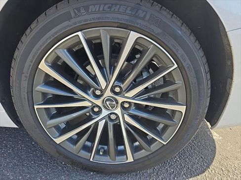 Certified 2024 Lexus ES 300h w/ Premium Package image 9