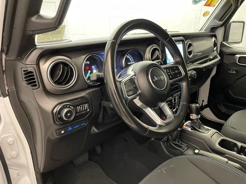 Used 2021 Jeep Wrangler Unlimited Rubicon 4xe w/ Safety Group AWD/4WD image 21