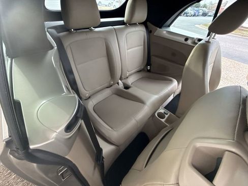 Used 2013 Volkswagen Beetle 2.5 image 23