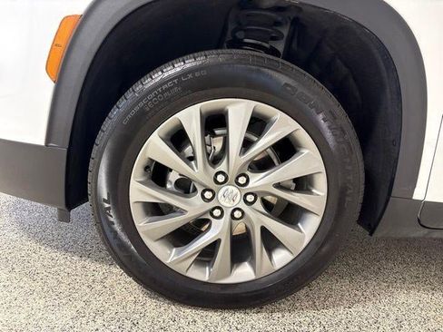 Used 2026 Buick Enclave Preferred FWD image 36