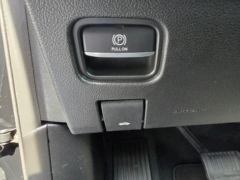 Used 2023 Jeep Grand Cherokee 4WD 4xe image 12