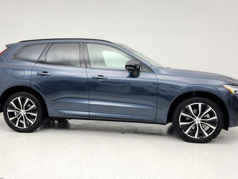 Used 2024 Volvo XC60 B5 Plus w/ Climate Package image 4