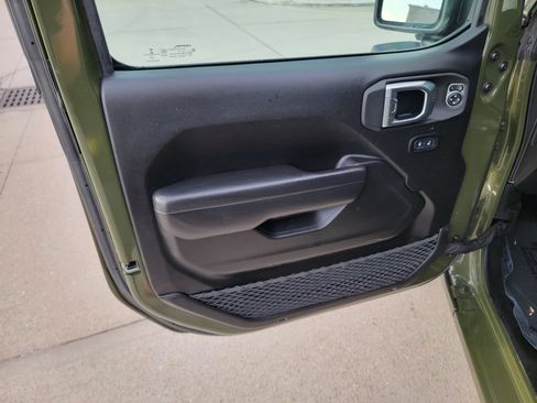 Used 2023 Jeep Wrangler Unlimited Sport AWD/4WD image 10