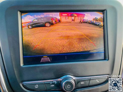 Used 2021 Chevrolet Equinox LT image 25