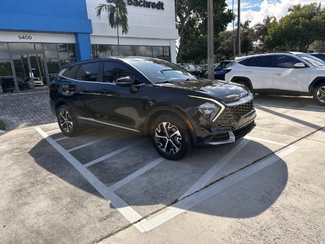 Used 2023 Kia Sportage EX FWD image 16