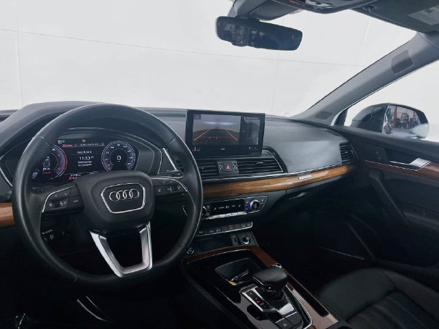 Used 2023 Audi Q5 2.0T Premium Plus w/ Premium Plus Package AWD/4WD image 18